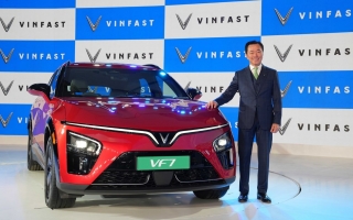 Xe xanh: VinFast ra mắt VF 6 và VF 7 tại Ấn Độ, rẻ hơn tại Việt Nam tới gần 200 triệu đồng